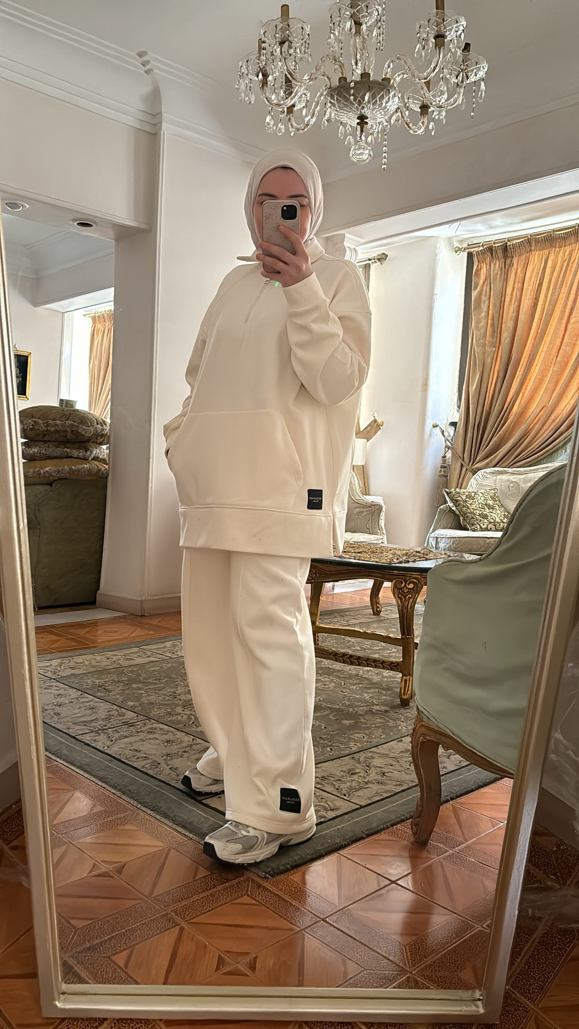 Creme Zweteiler - Model 2